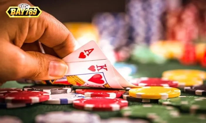 poker là gì Poker sẽ có 4 vòng cược